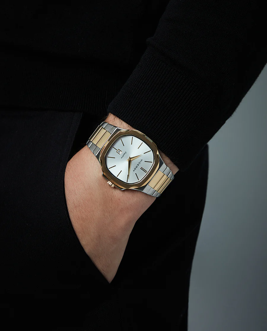 Reloj Caja Bitono de Acero Detalle